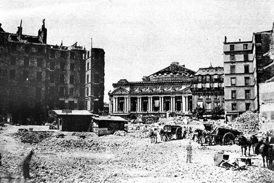 Dégagement de l'Opéra de Paris. Démolition de la butte des Moulins.