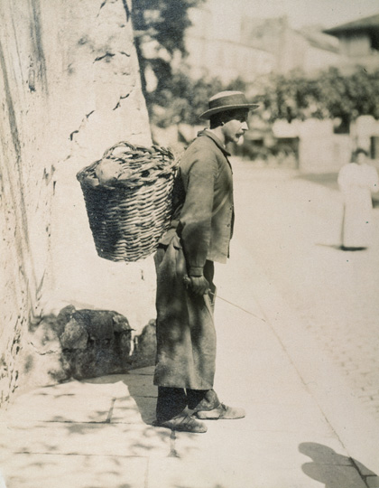 Quartier Mouffetard : chiffonnier - Eugène Atget