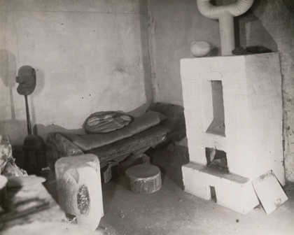 Sofa - Stove - Constantin Brancusi